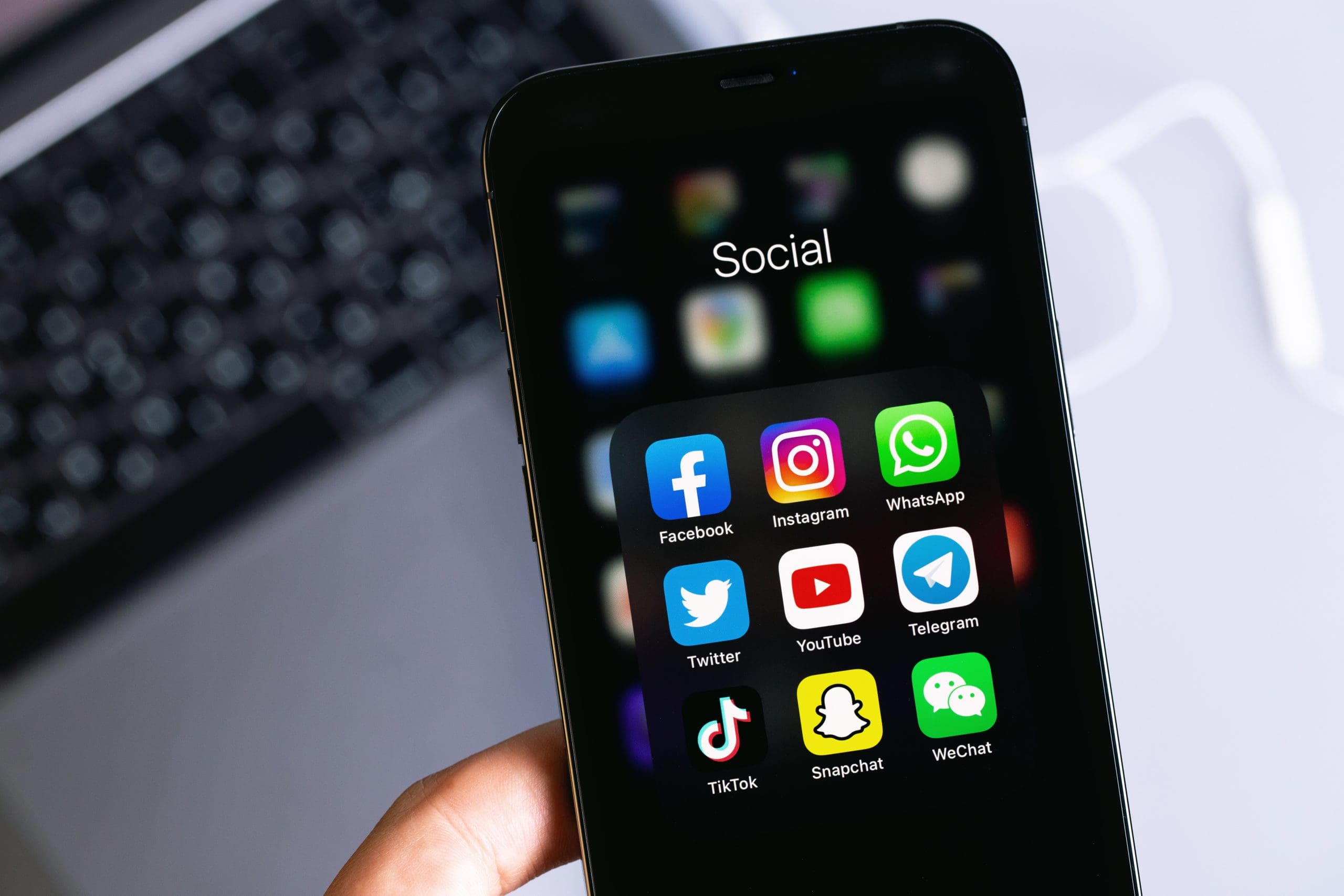 Hollie Gazzard Trust Welcomes Proposed Social Media Ban for Under 16s